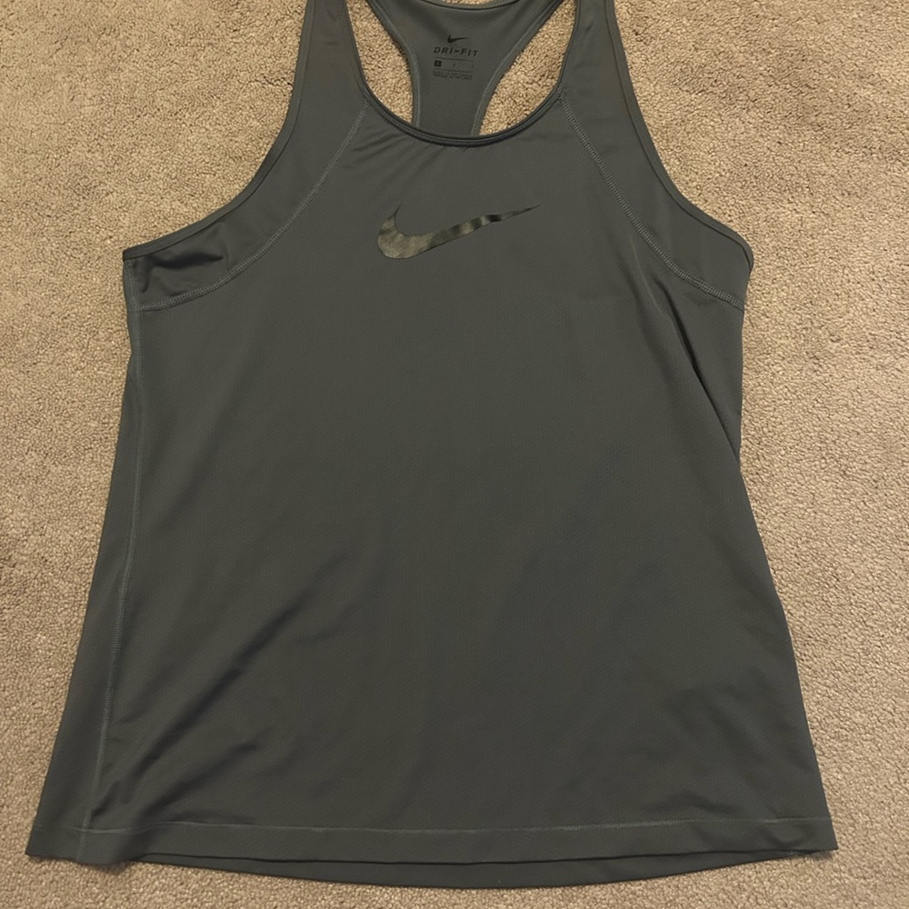 Nike Gray Fitted Sleeveless Tank Top
